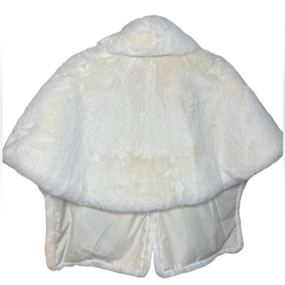 $450! La Fiorentina Faux Fur Cape Poncho Jacket with pockets Ivory One Size - Picture 2 of 7